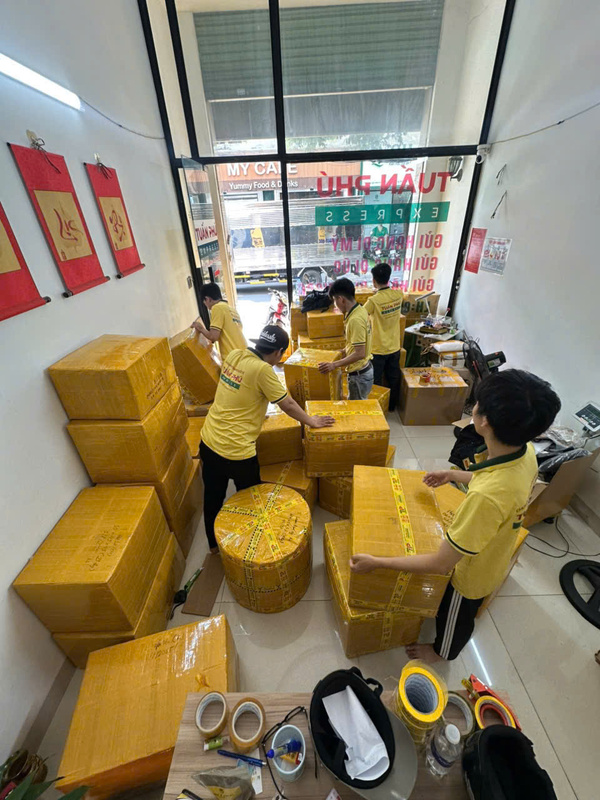 Hình ảnh công ty vận tải quốc tế Tuấn Phú